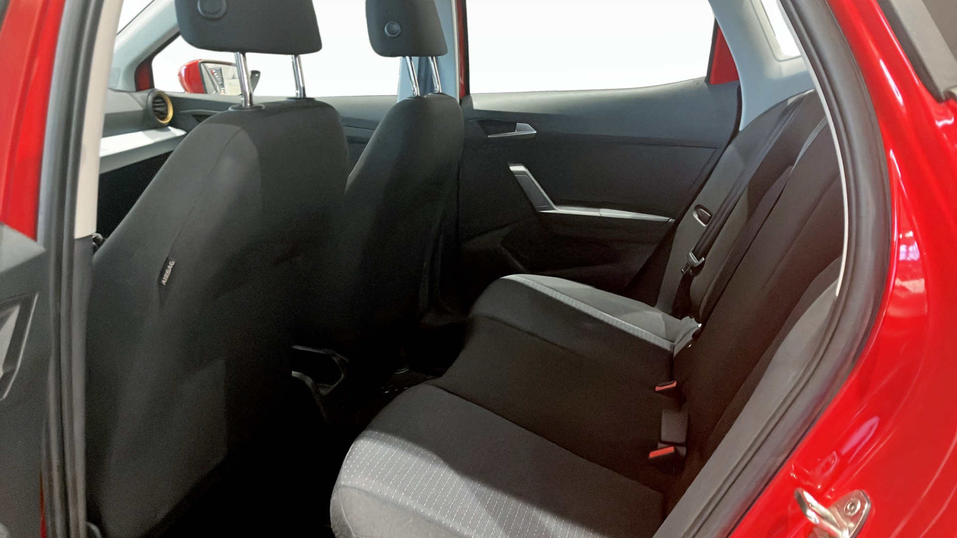 SEAT Arona MGR21W