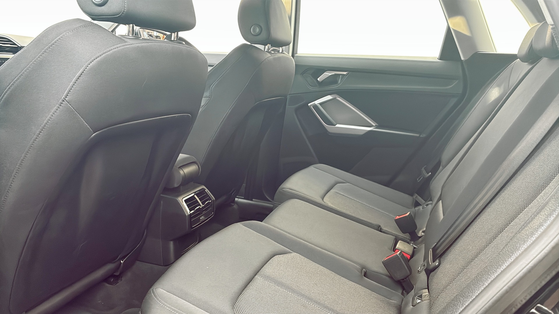 Audi Q3 MHG22T