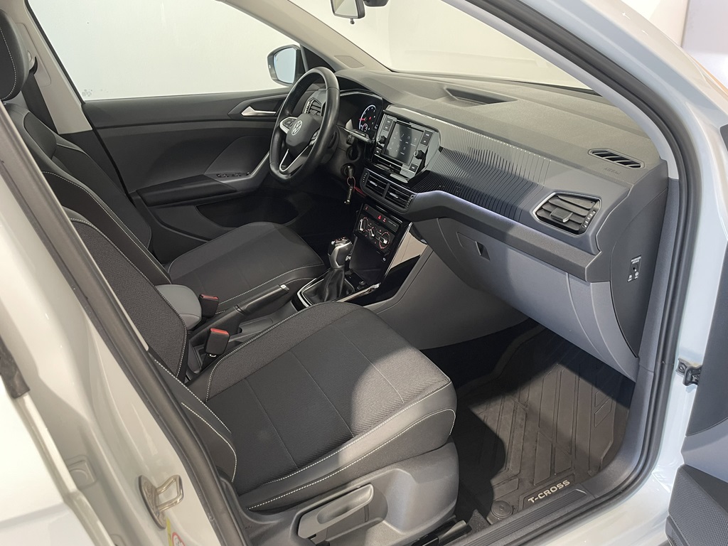 Volkswagen T-Cross MHL02U