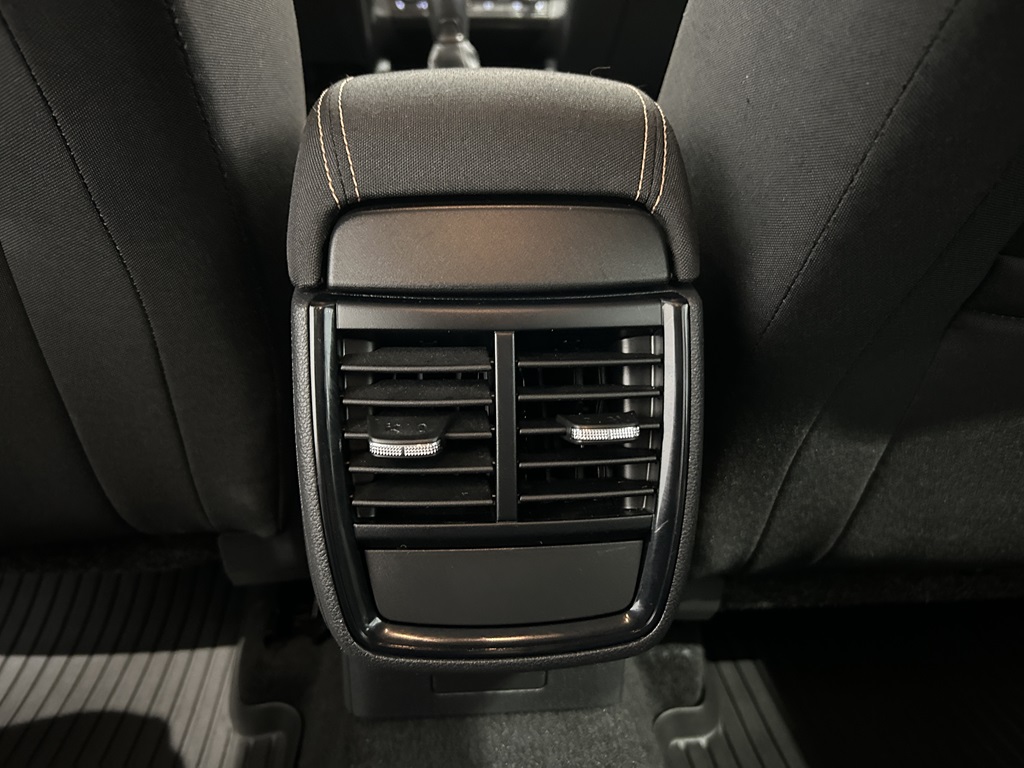Skoda Scala MHL21L