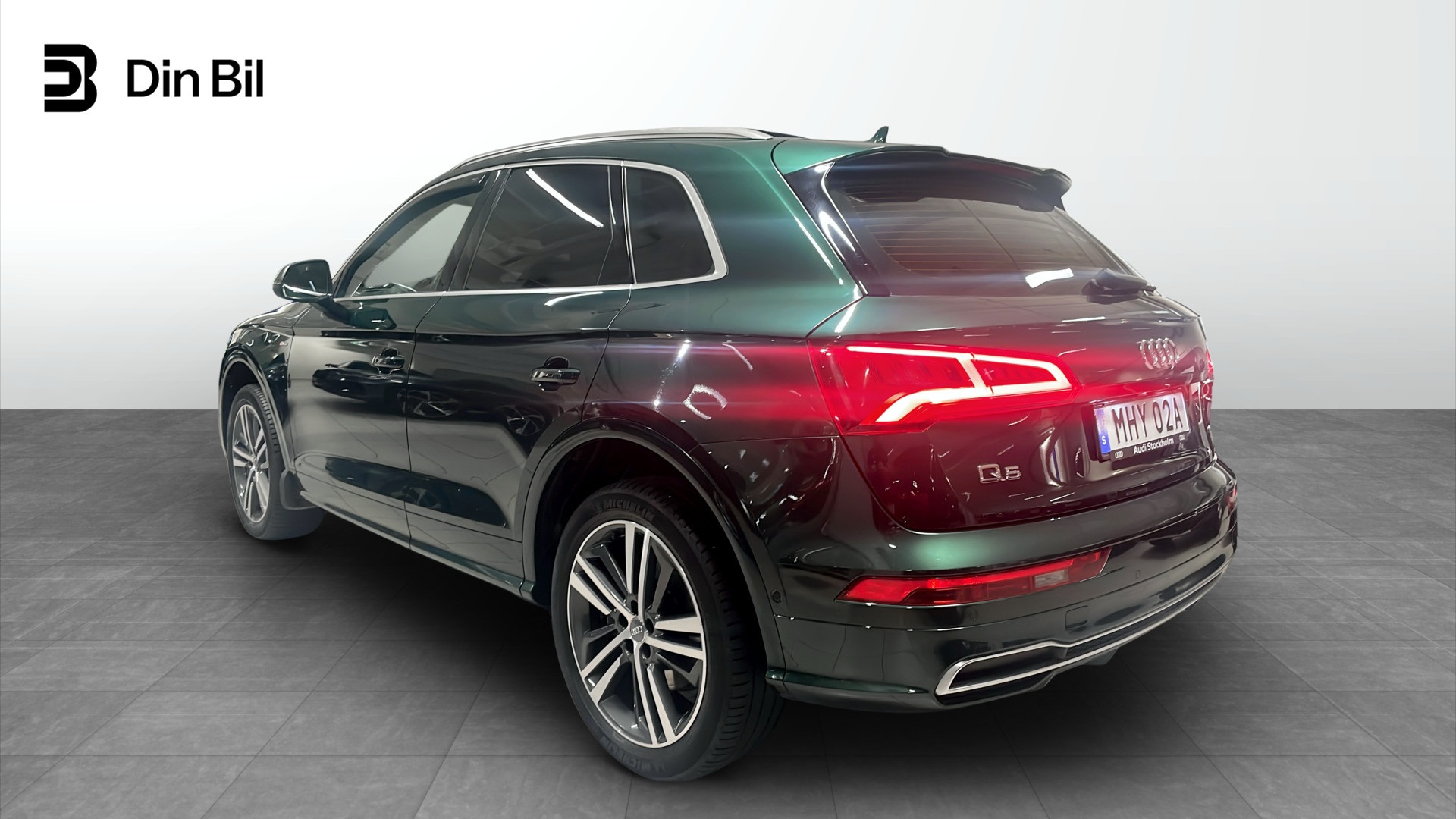 Audi Q5 MHY02A