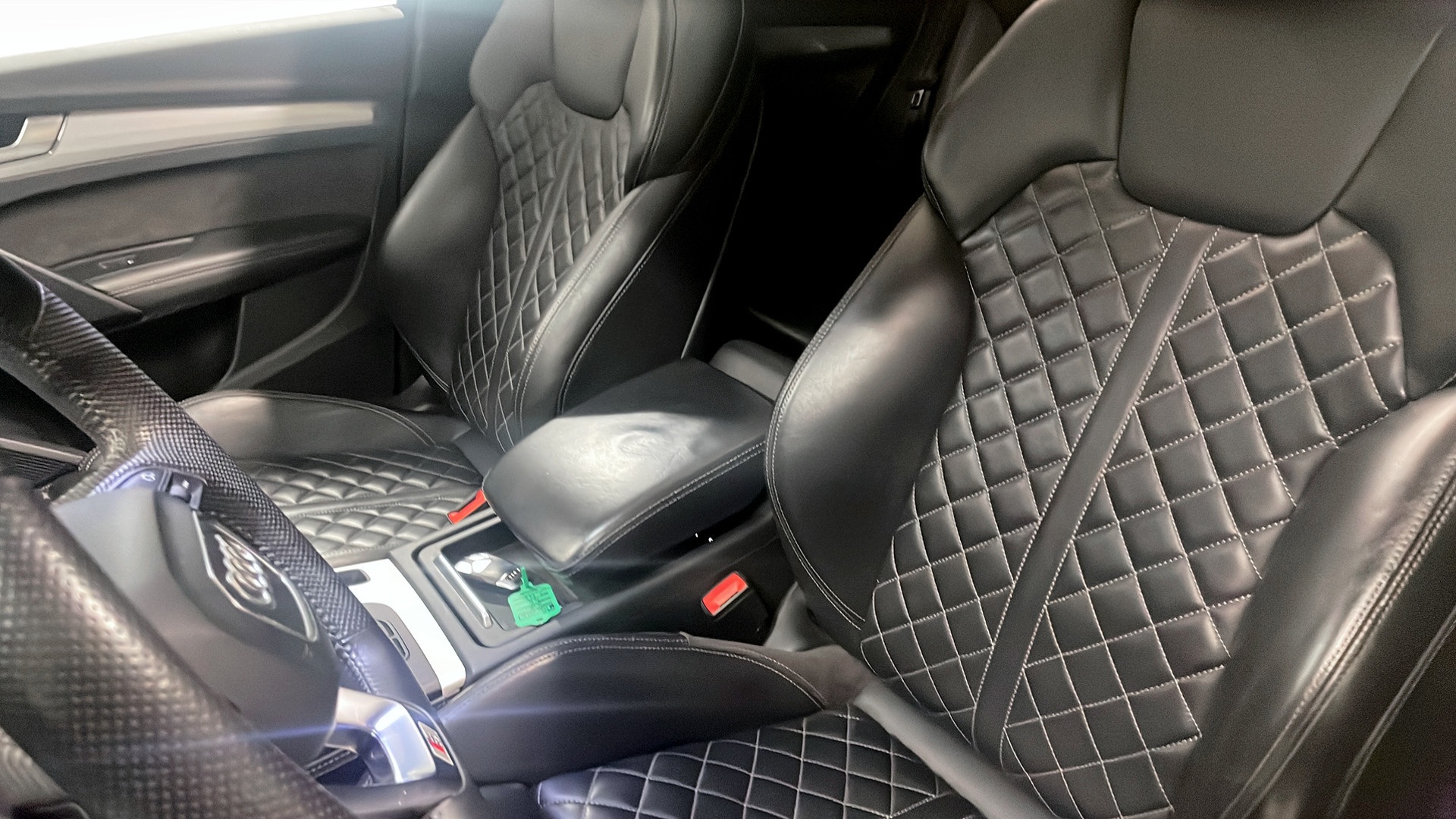 Audi Q5 MHY02A