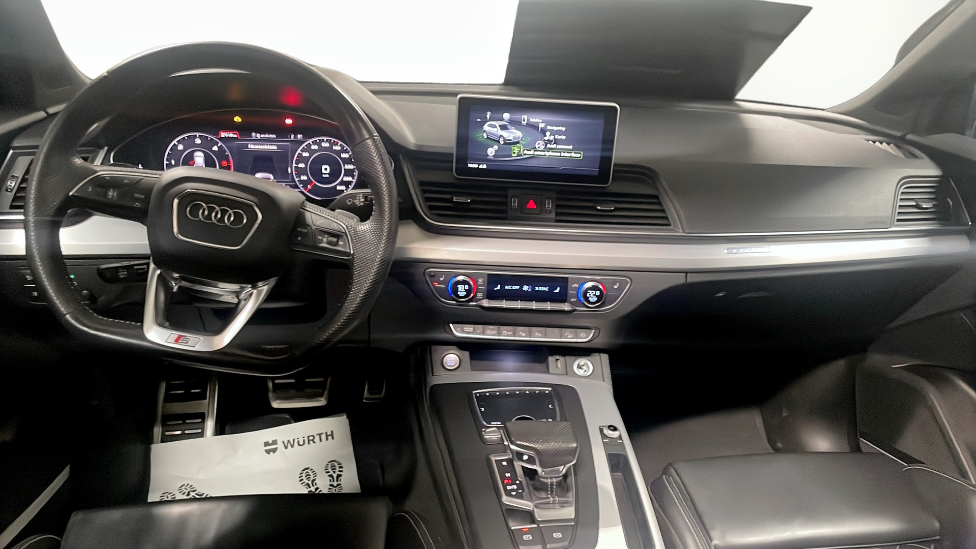 Audi Q5 MHY02A