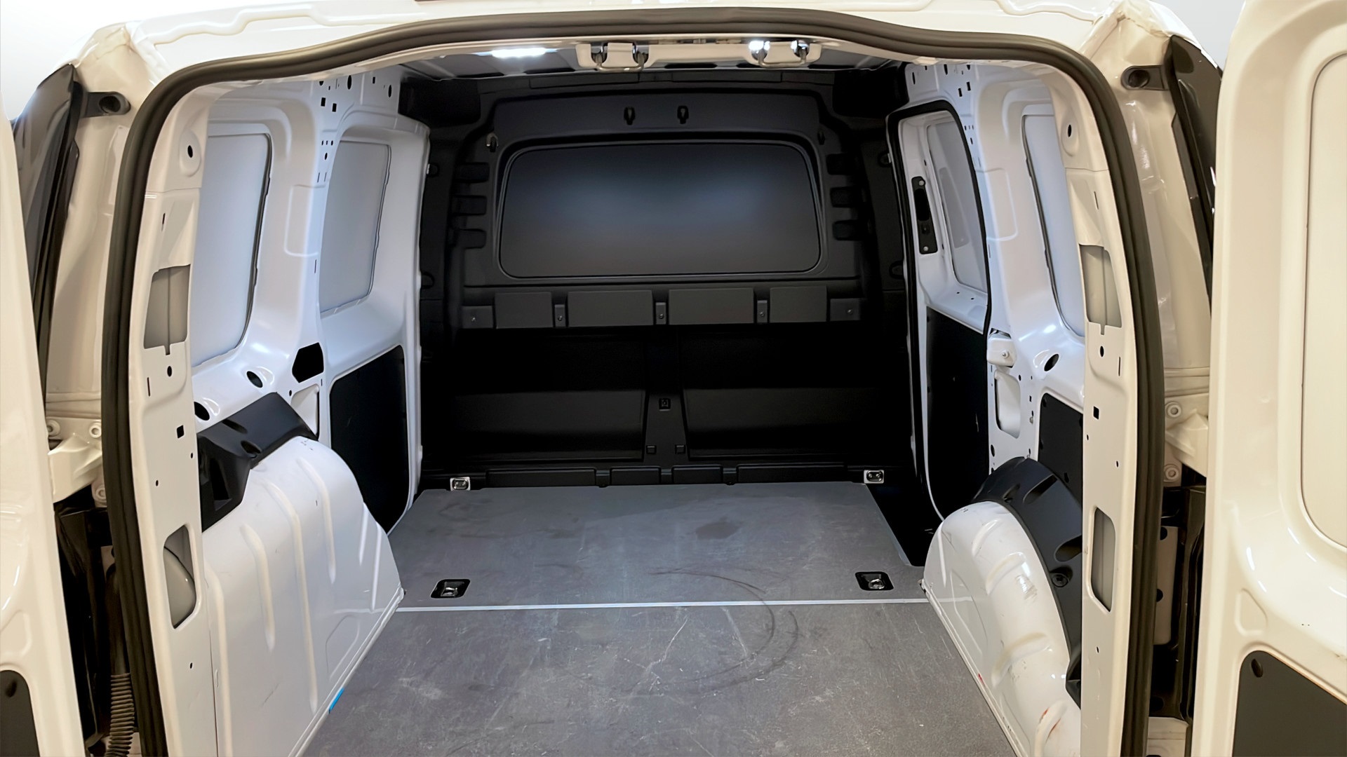 Volkswagen Caddy Cargo MJA80K