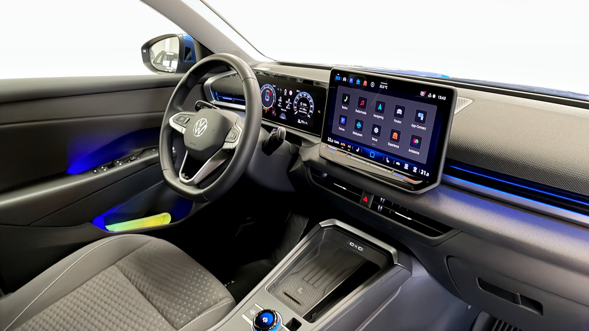 Volkswagen T-Roc MJB26T