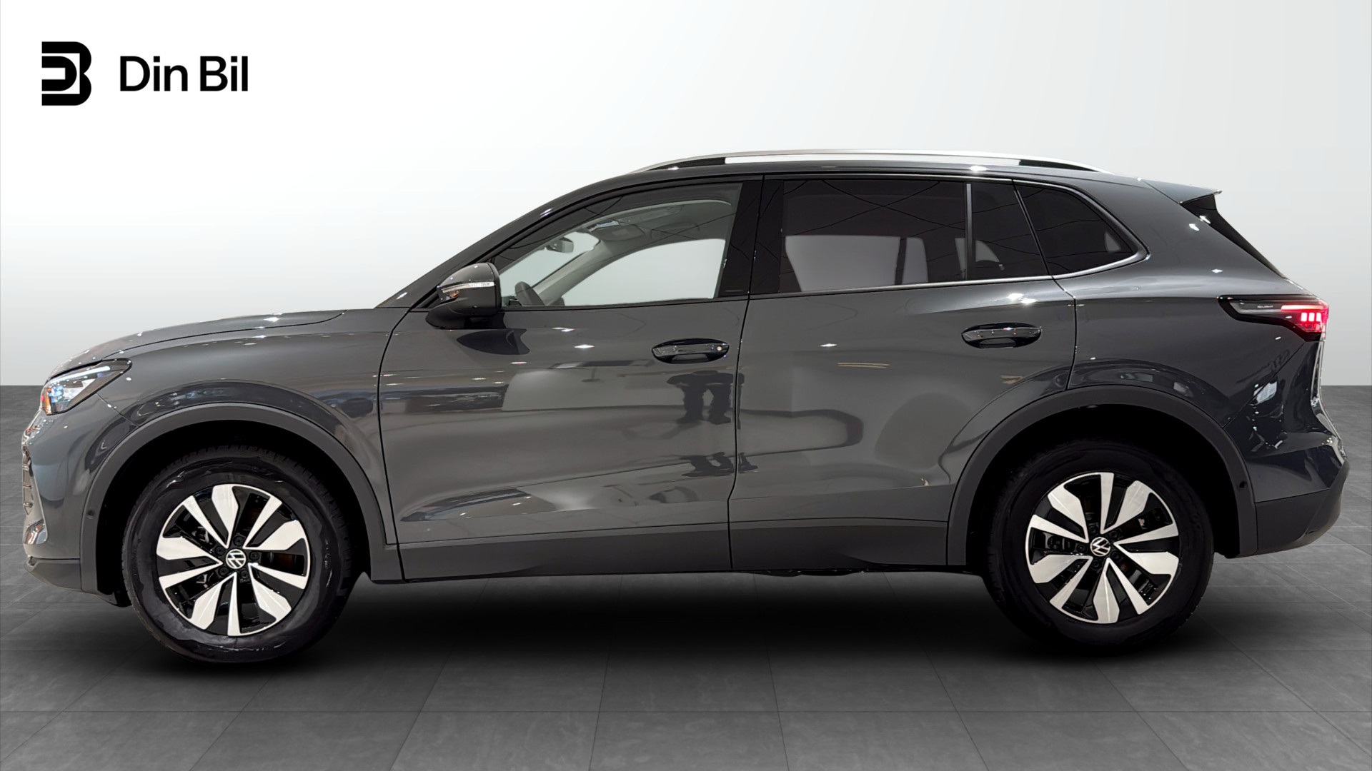 Volkswagen Tiguan MJH23R