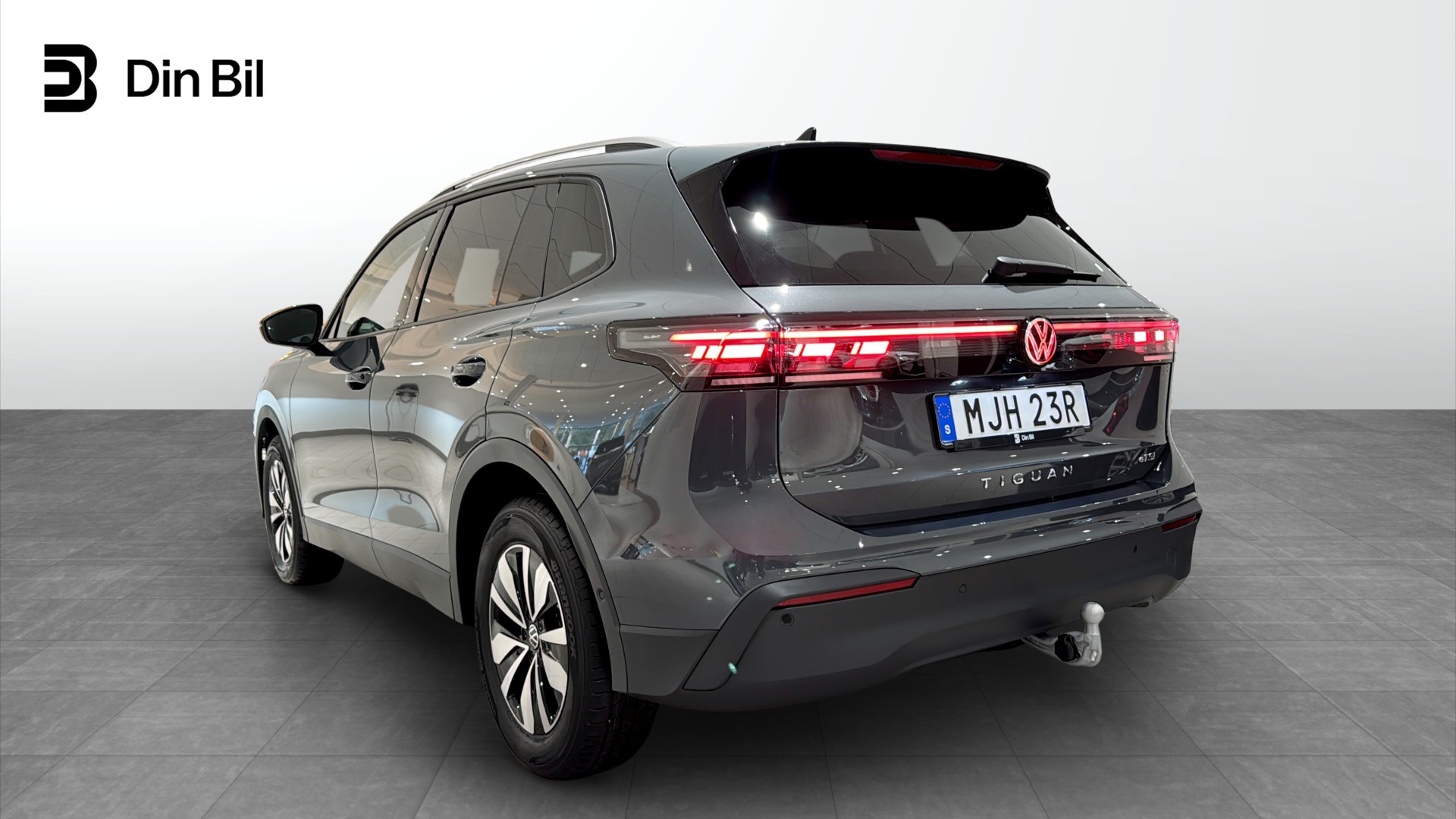 Volkswagen Tiguan MJH23R