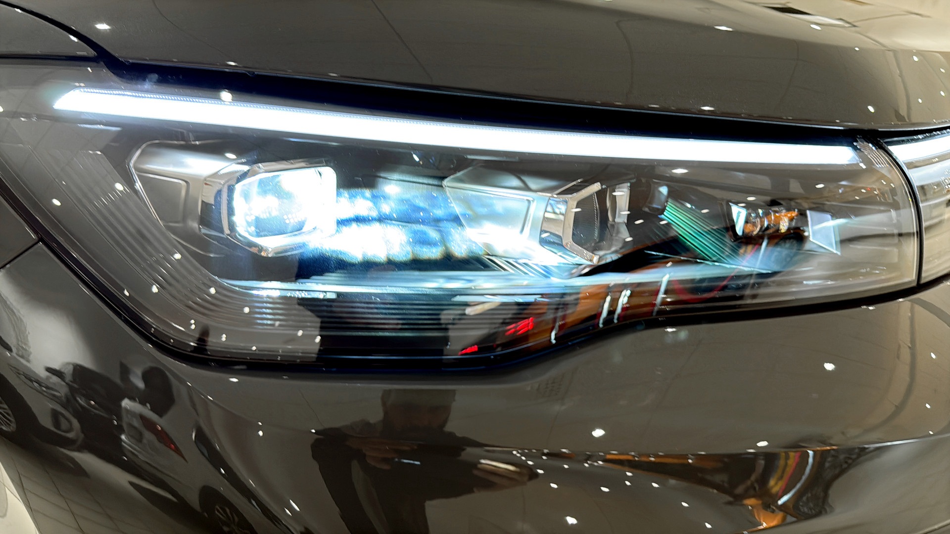 Volkswagen Tiguan MJH23R