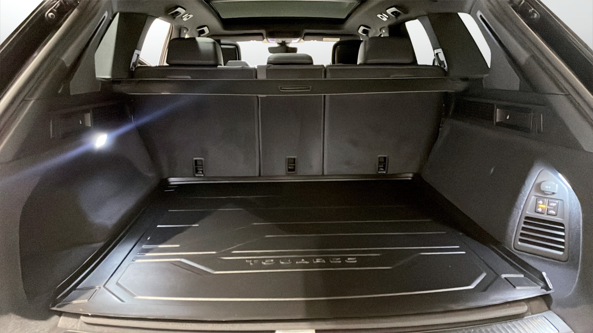 Volkswagen Touareg MJJ04H