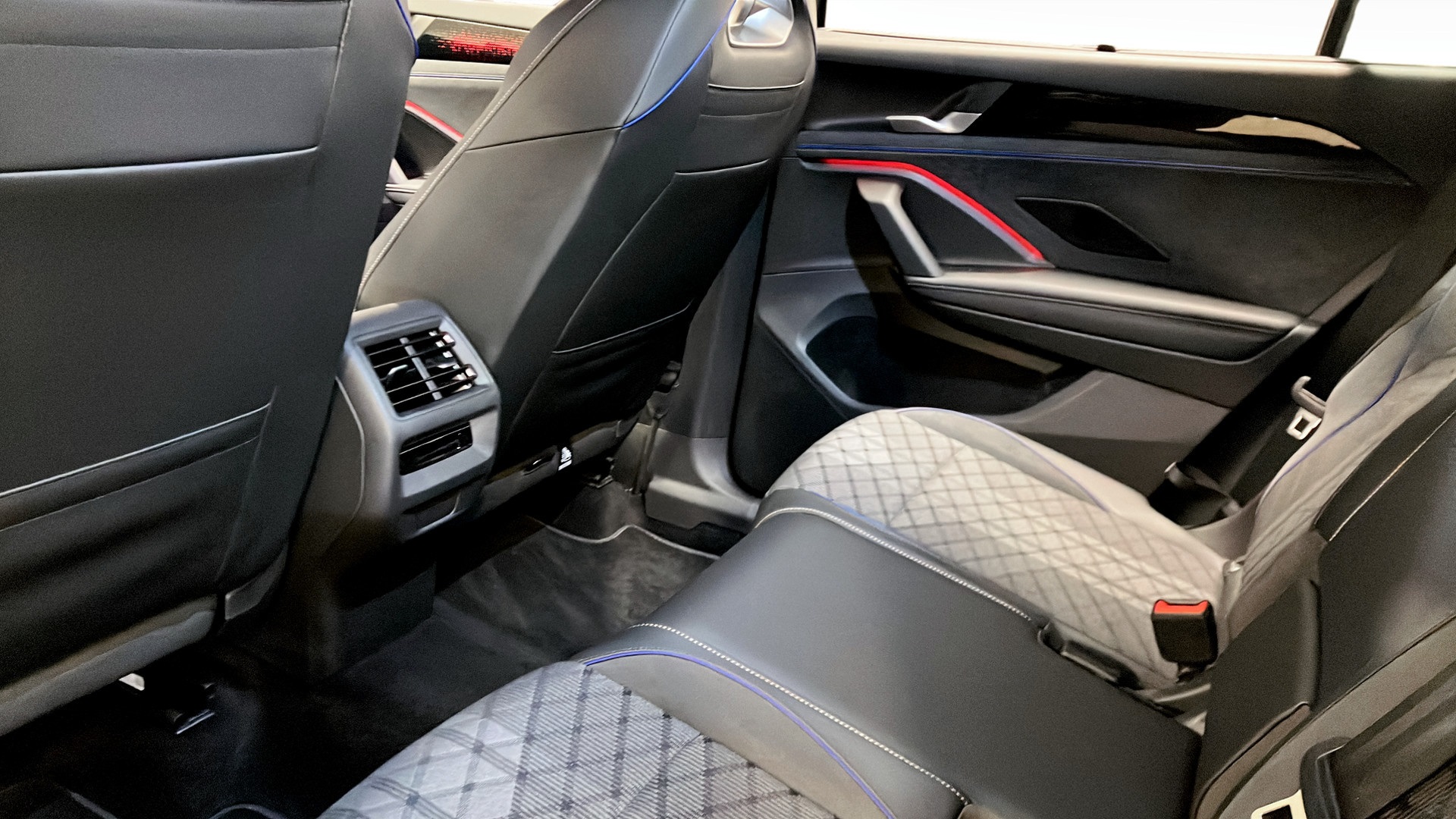 Volkswagen Tayron MJJ49F