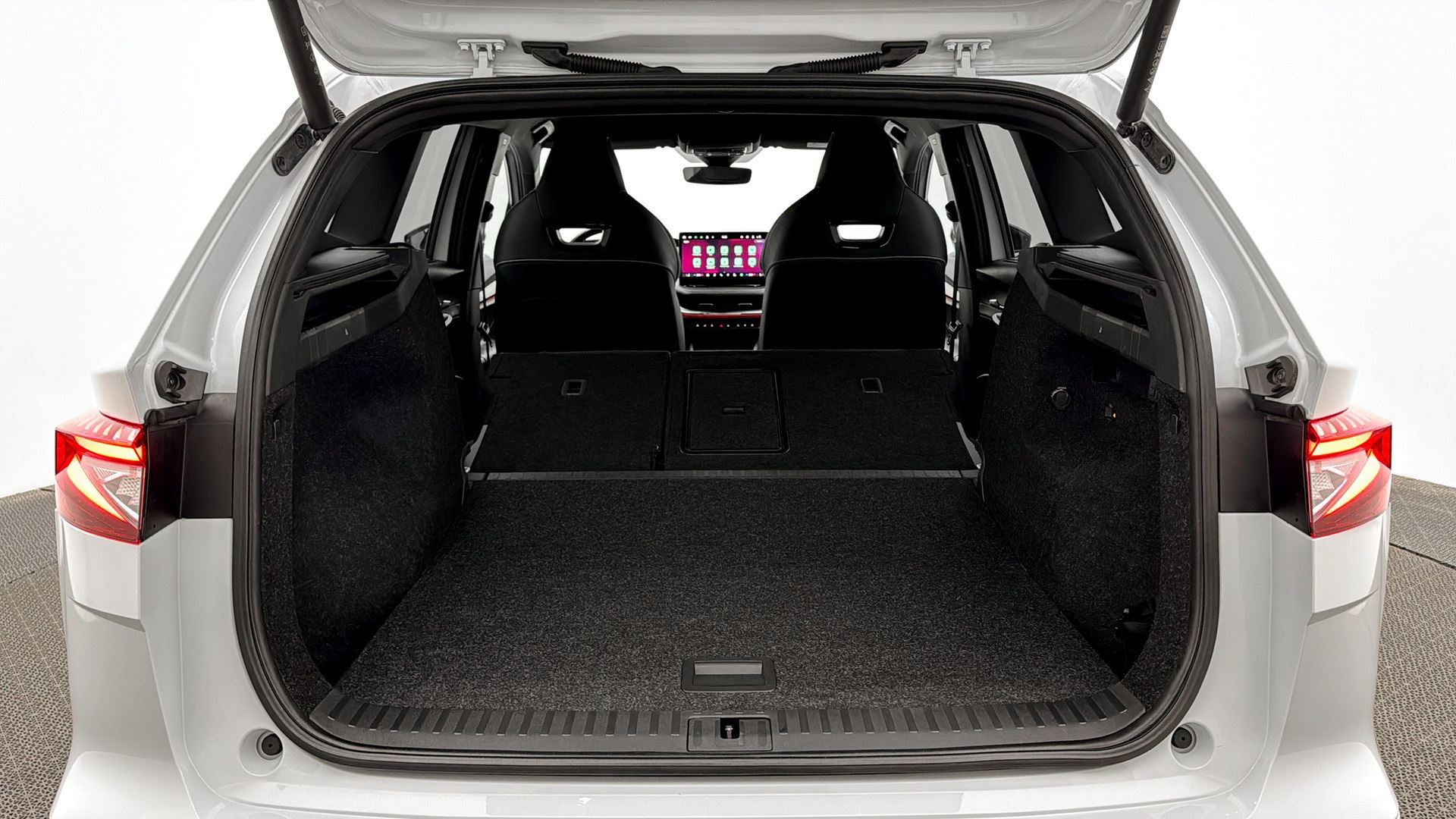 Skoda Enyaq MJK49B