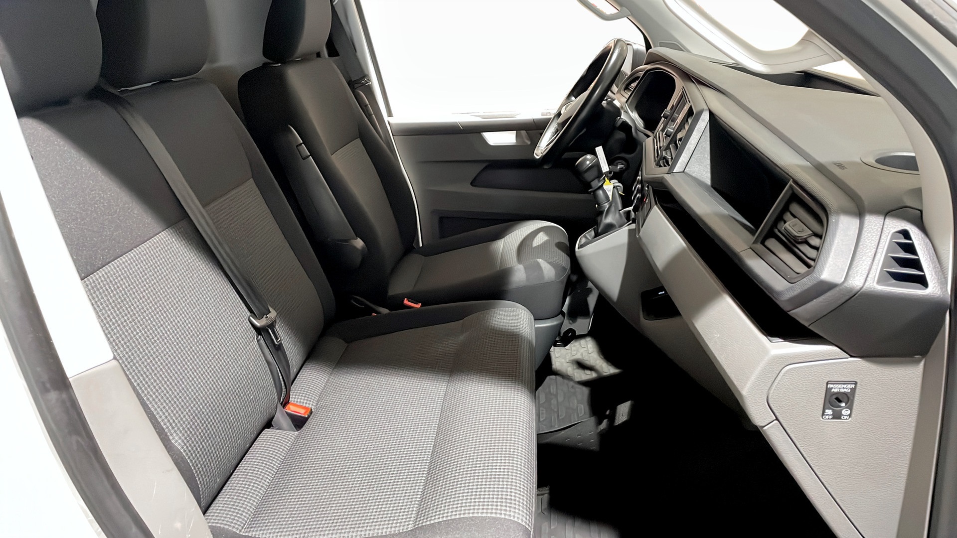 Volkswagen T6 Transporter lång hjulbas MJZ21S
