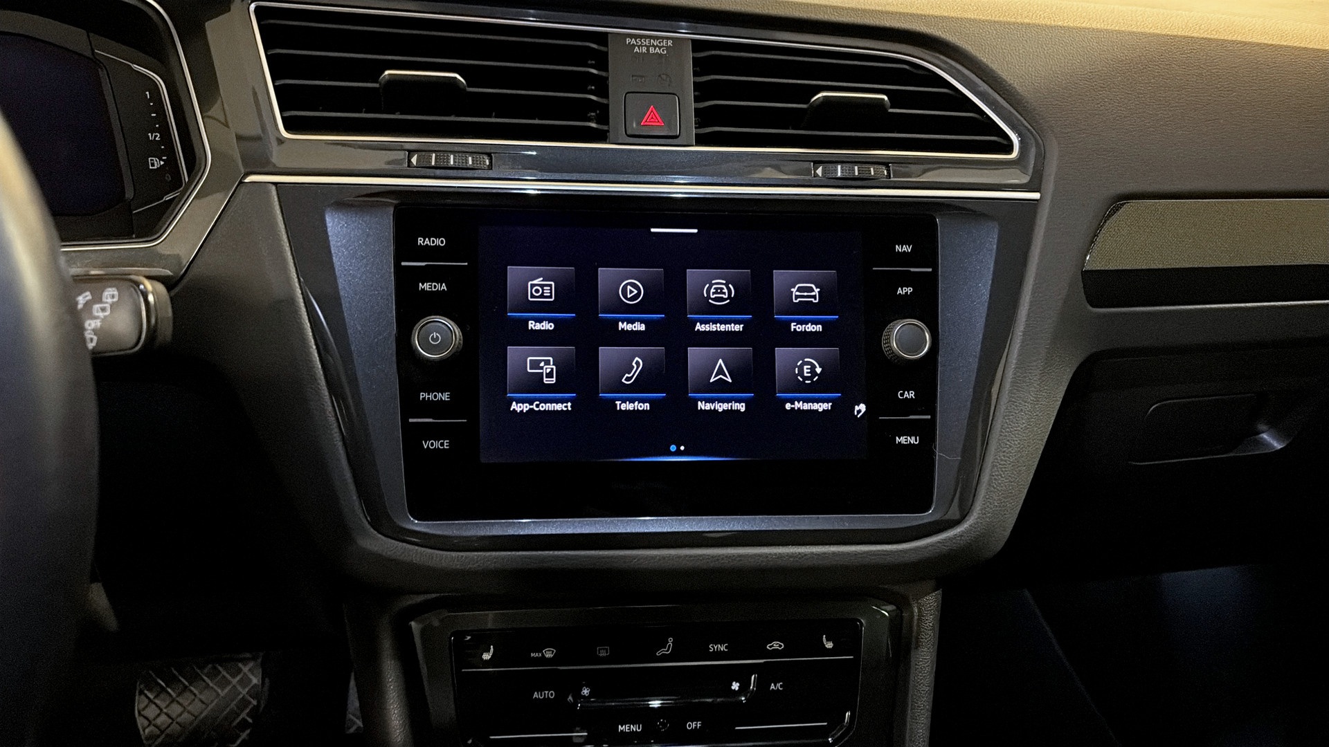 Volkswagen Tiguan MKC94M