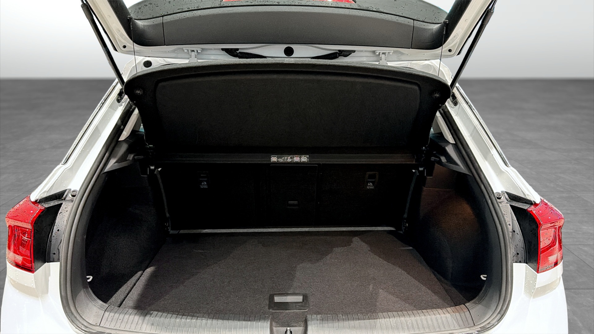 Volkswagen T-Roc MKF41N