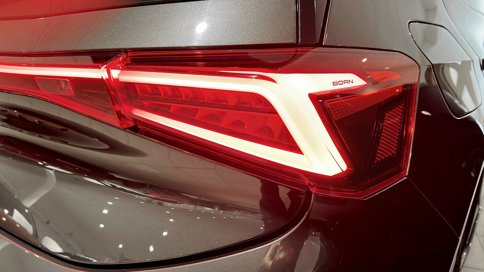 CUPRA Born MKK48S