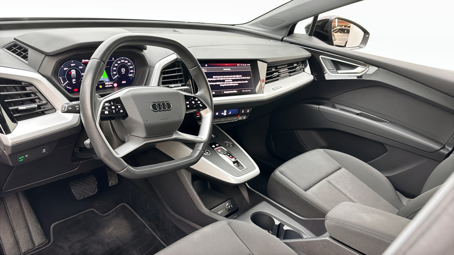 Audi Q4 e-tron MKM85K