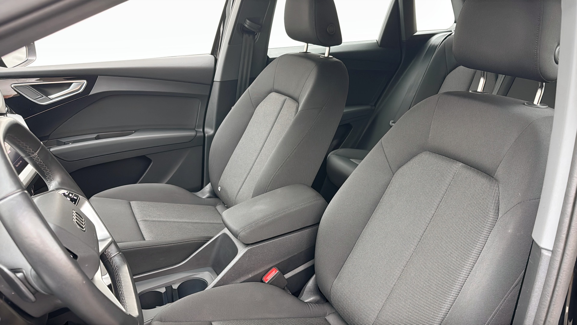 Audi Q4 e-tron MKM85K