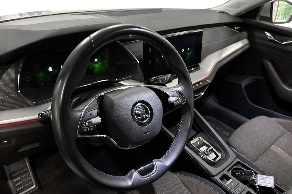 Skoda Octavia MLF495