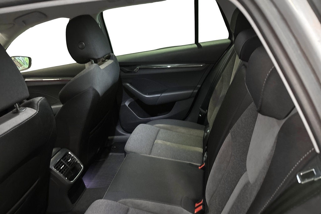 Skoda Octavia MLF495