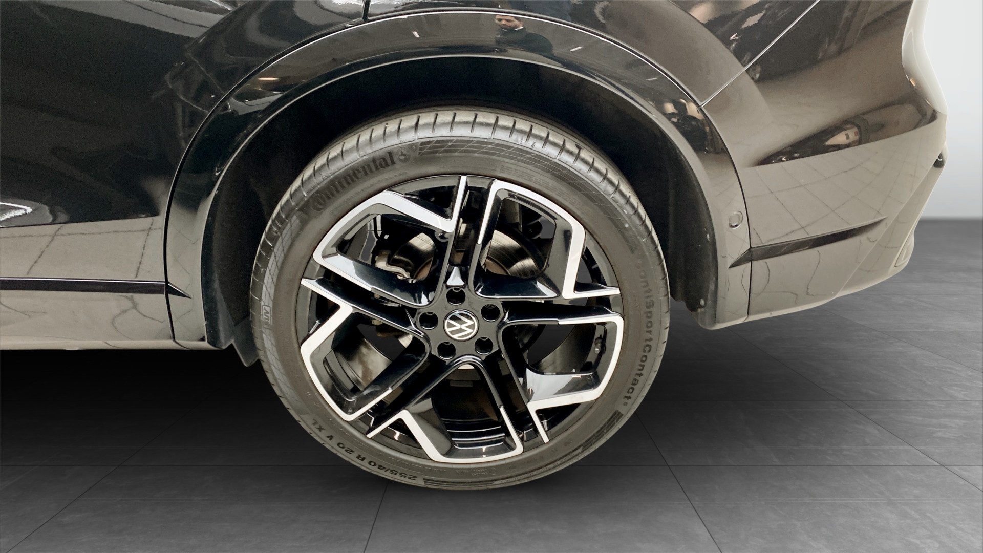 Volkswagen Tiguan MLH85U