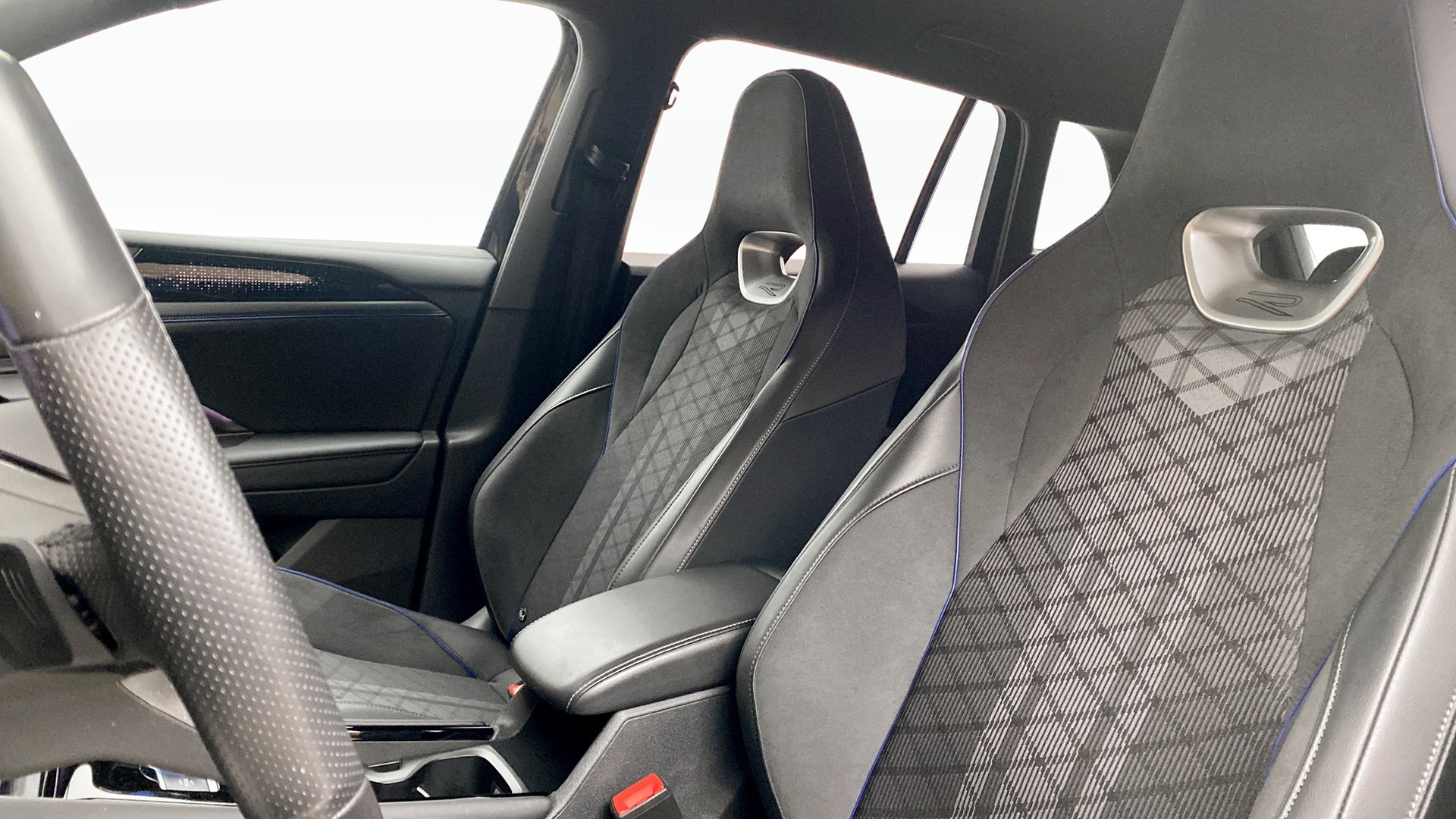 Volkswagen Tiguan MLH85U