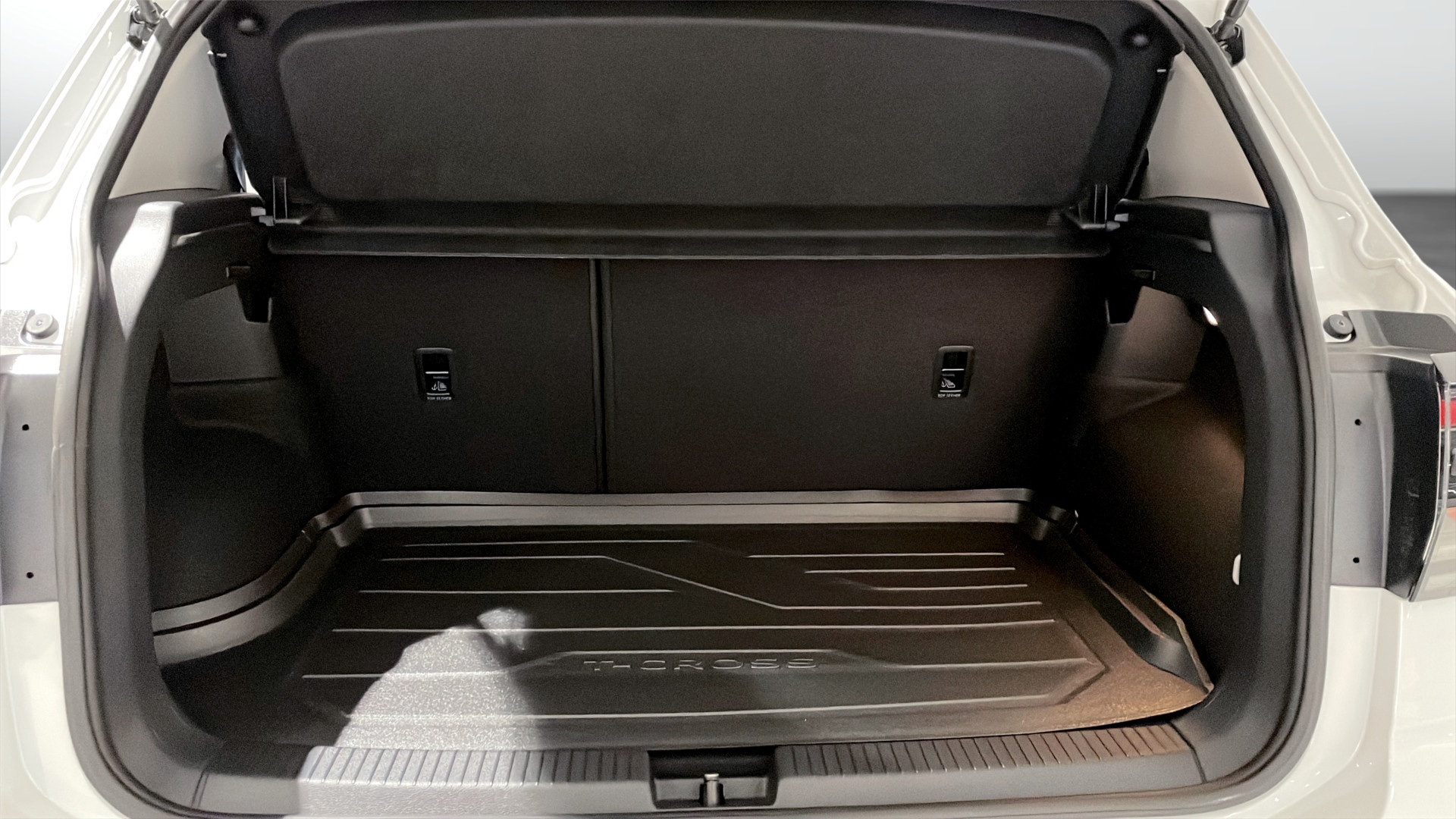 Volkswagen T-Cross MLJ22Z