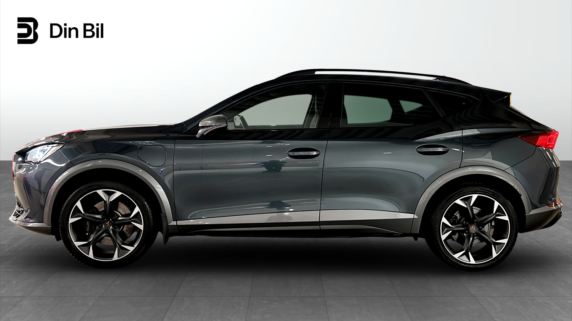 SEAT Cupra MLJ49D