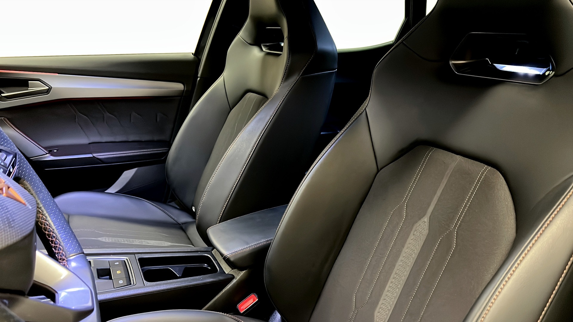 SEAT Cupra MLJ49D