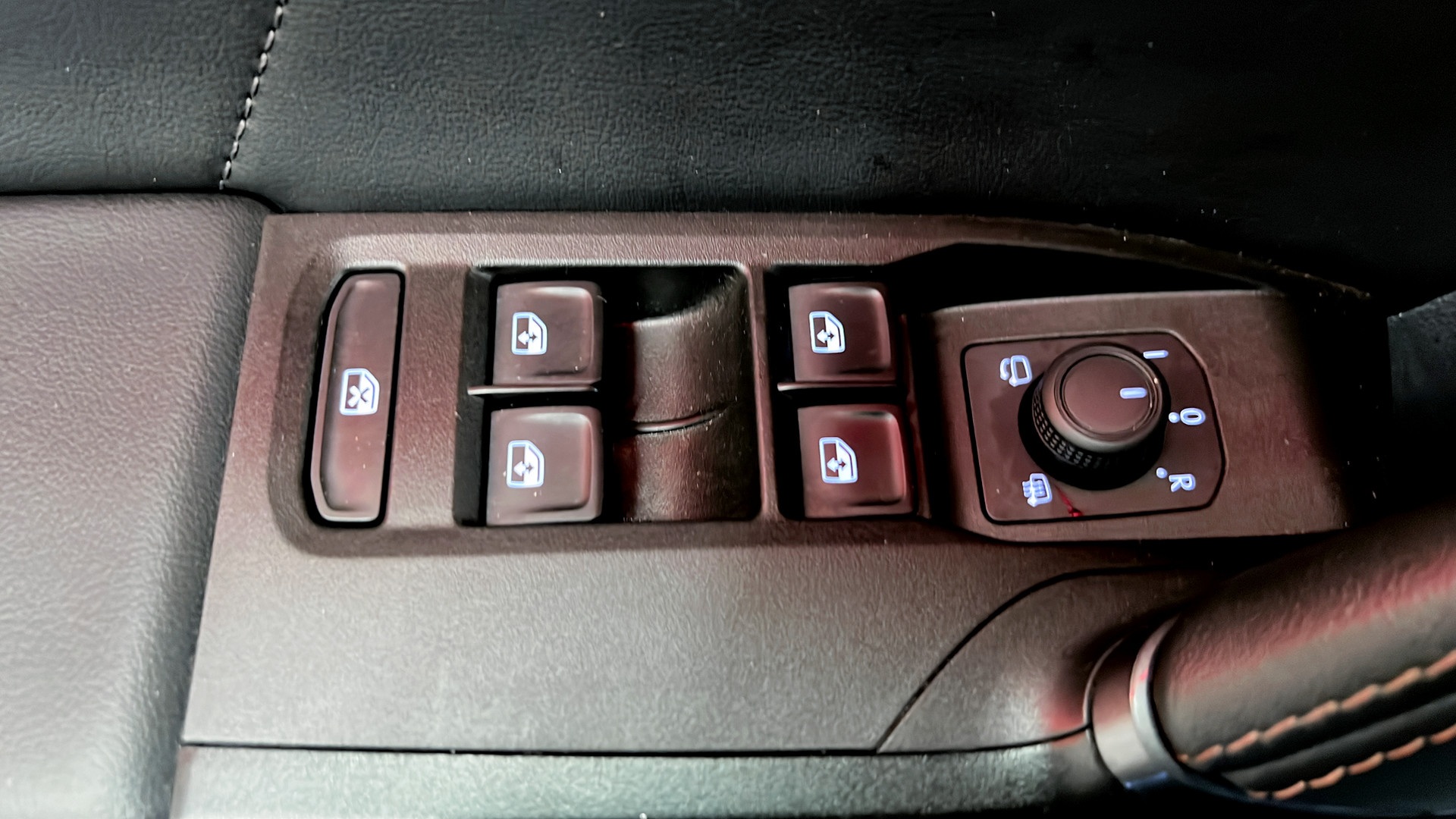 SEAT Cupra MLJ49D