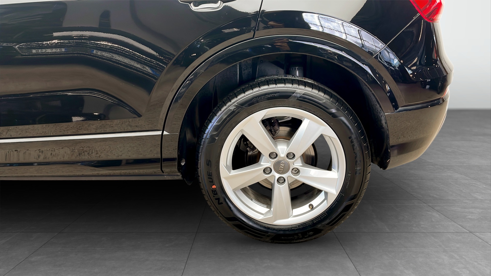Audi Q2 MLP00L