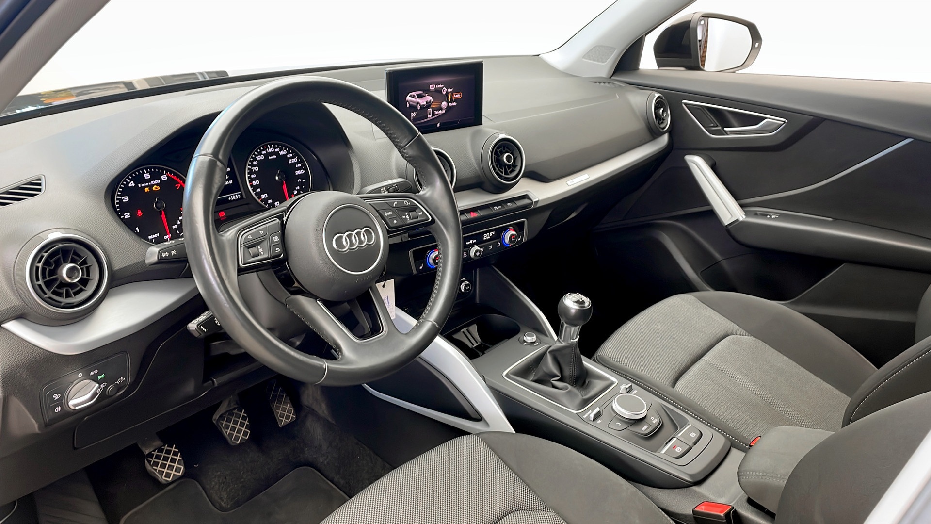 Audi Q2 MLP00L