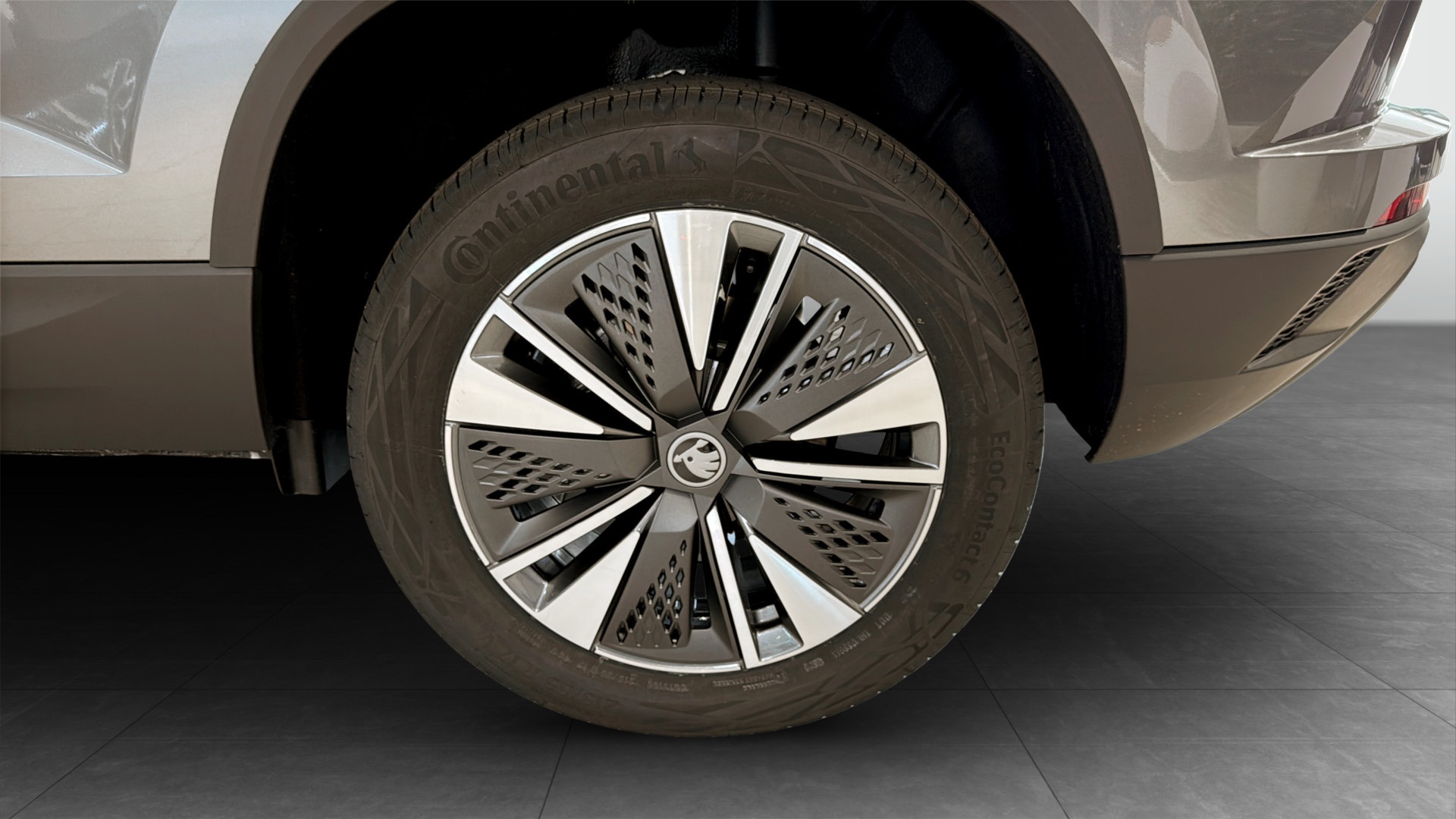Skoda Karoq MMW21U