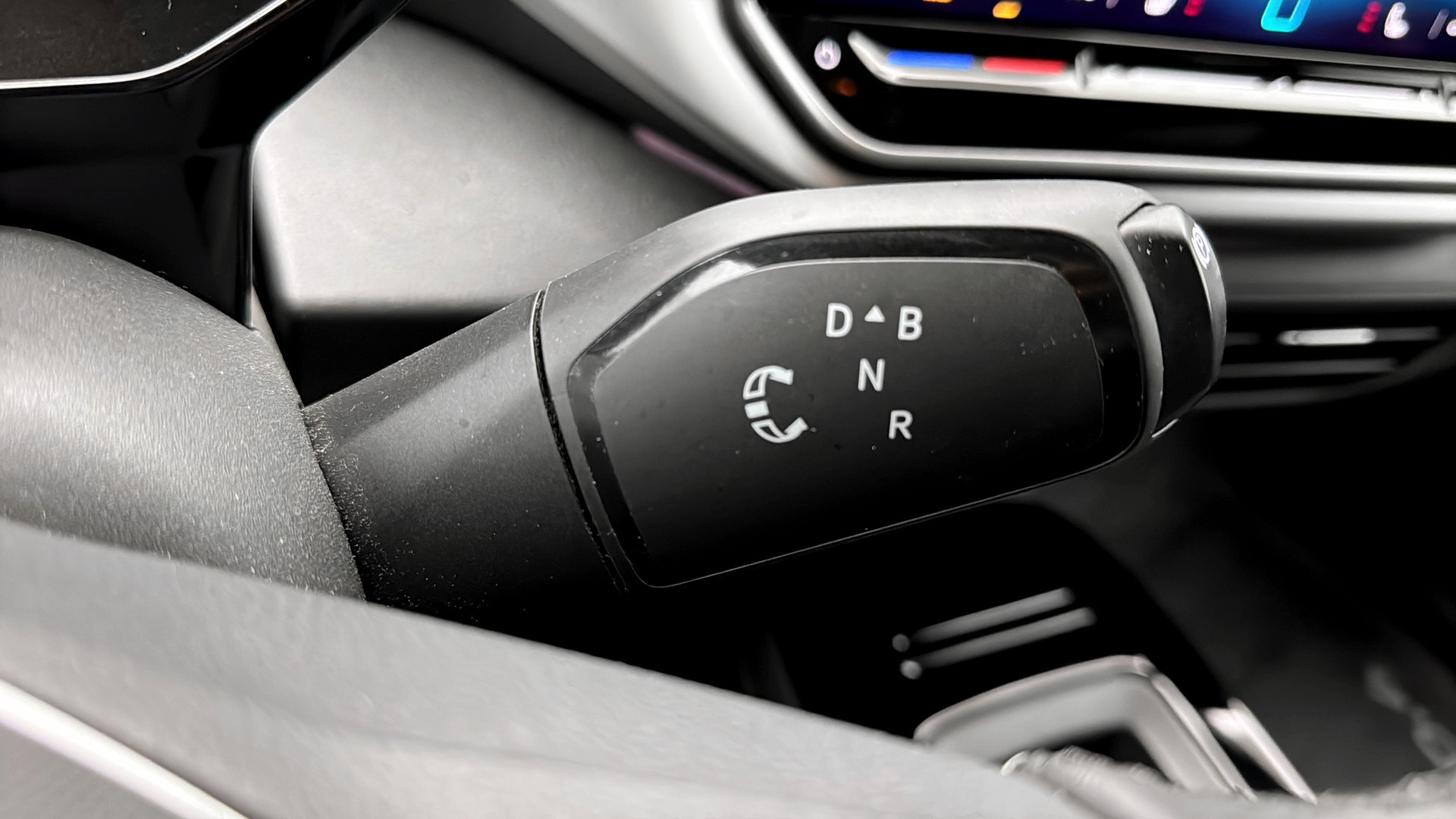 Volkswagen ID.4 MNJ05W