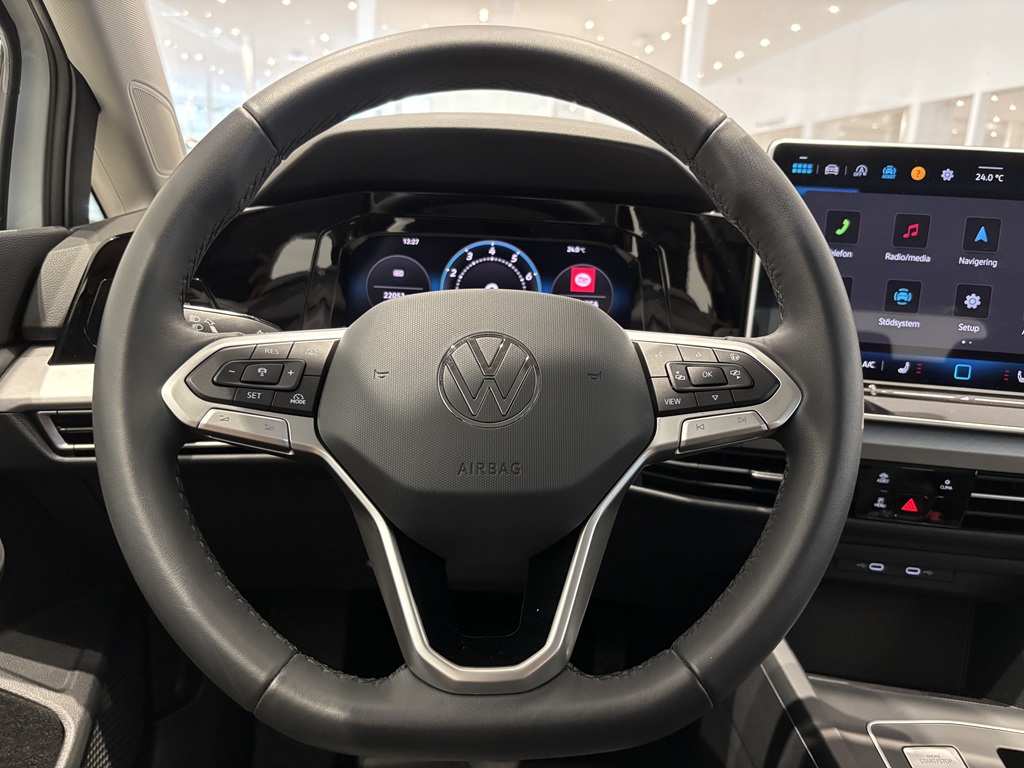 Volkswagen Golf Sportscombi MNJ49K