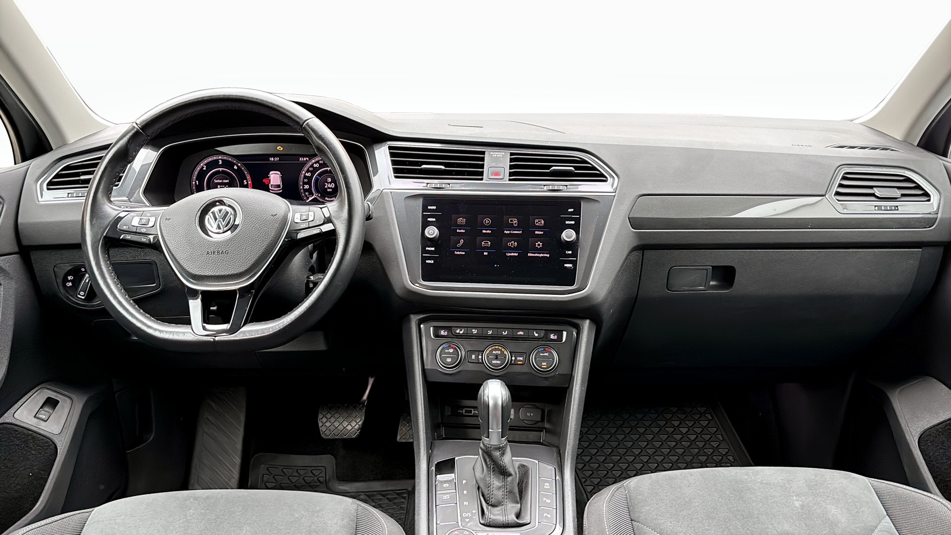Volkswagen Tiguan MNL627