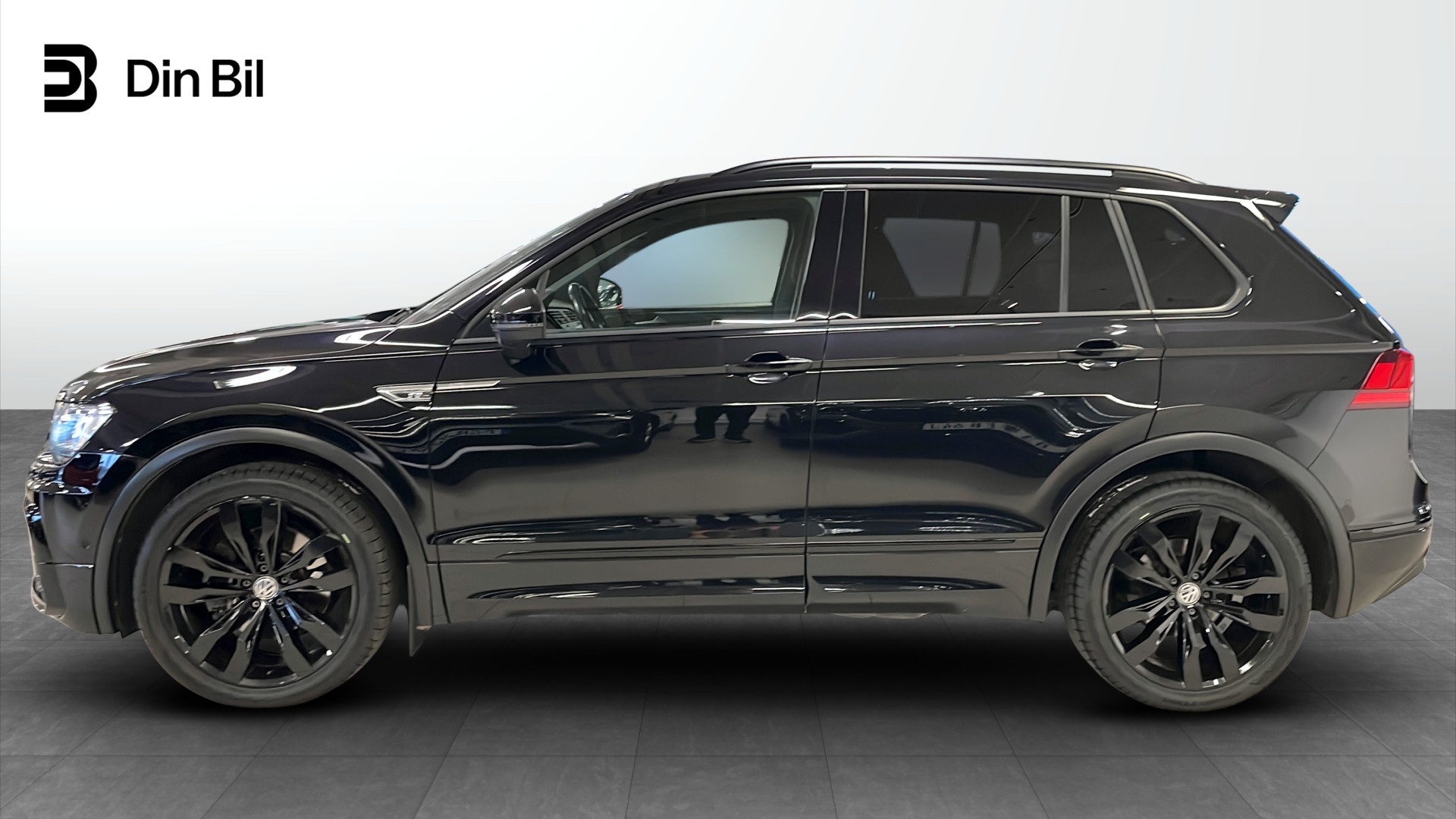 Volkswagen Tiguan MOX93B