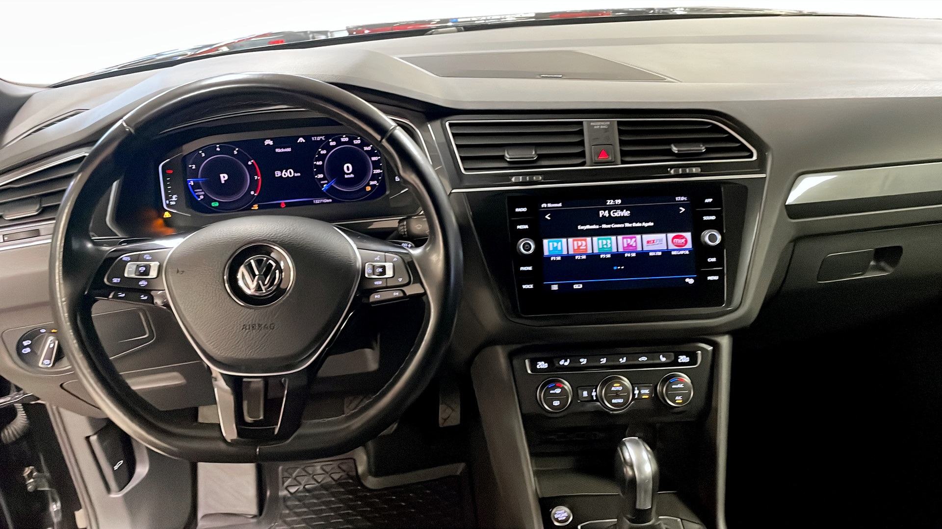Volkswagen Tiguan MOX93B