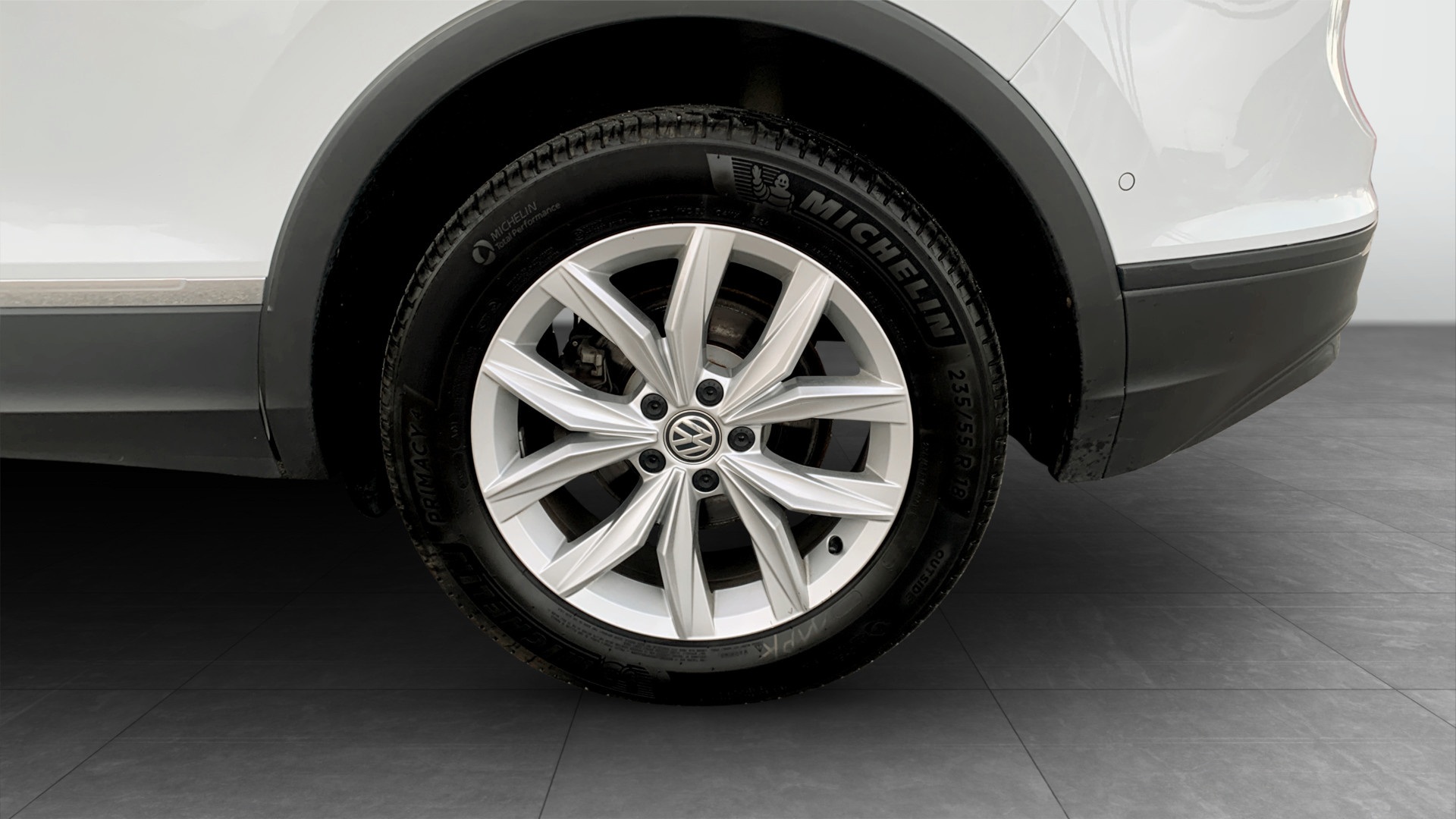 Volkswagen Tiguan MPK41G