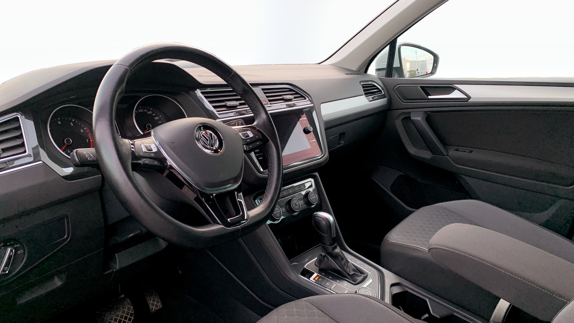 Volkswagen Tiguan MPK41G