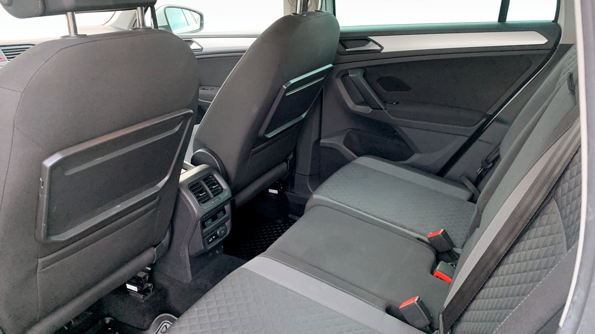 Volkswagen Tiguan MPK41G
