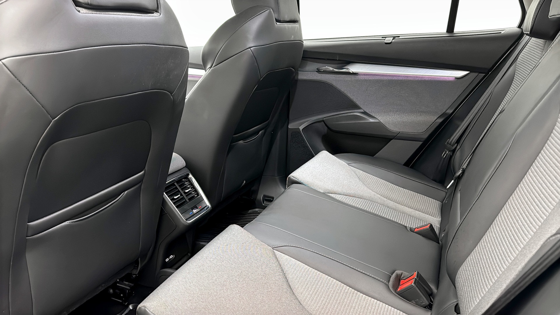 Skoda Enyaq MRM02X