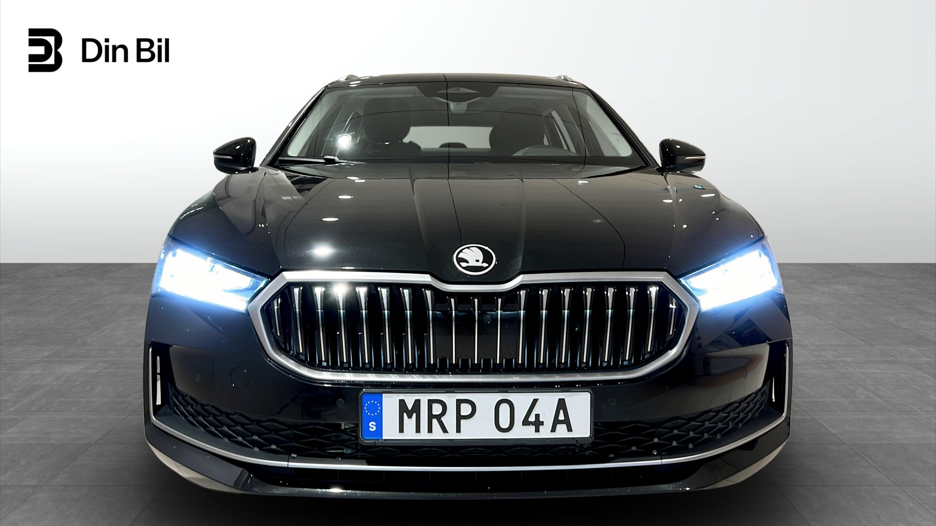 Skoda Superb Combi MRP04A