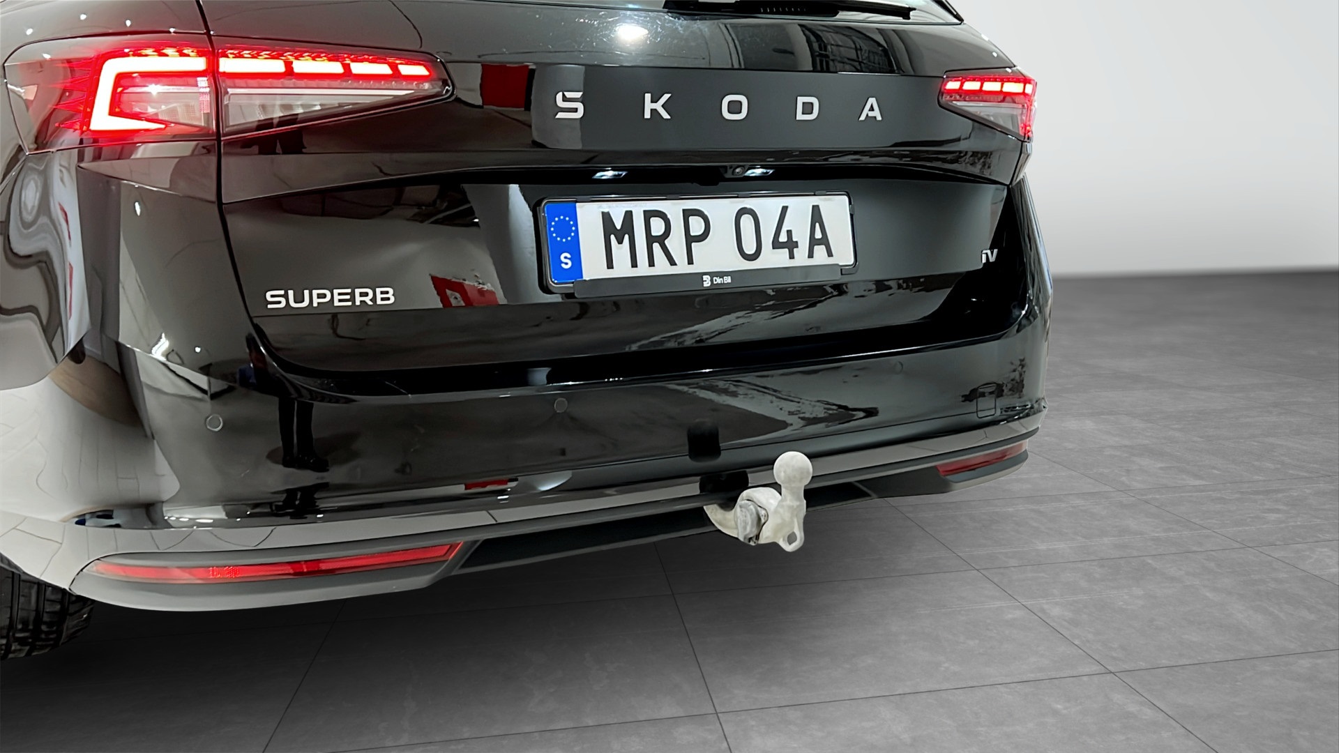 Skoda Superb Combi MRP04A