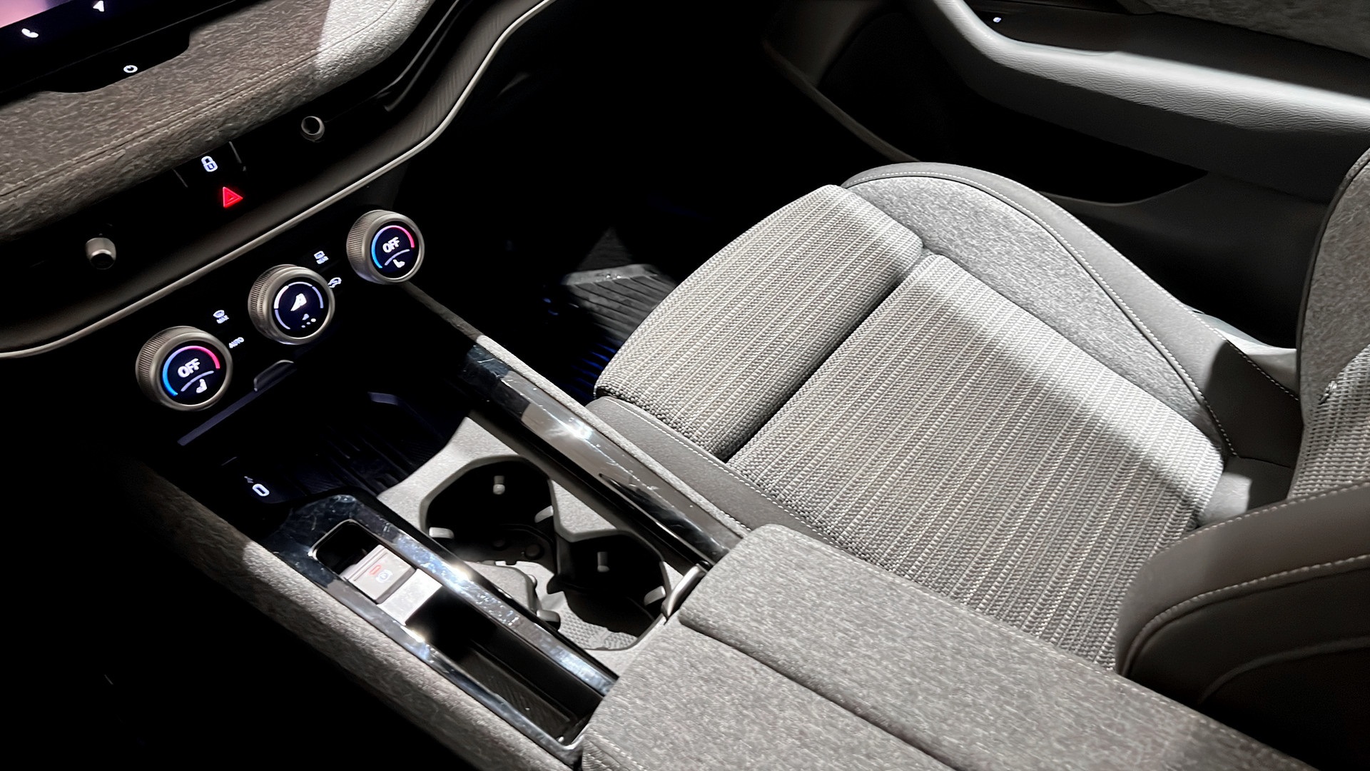 Skoda Superb Combi MRP04A