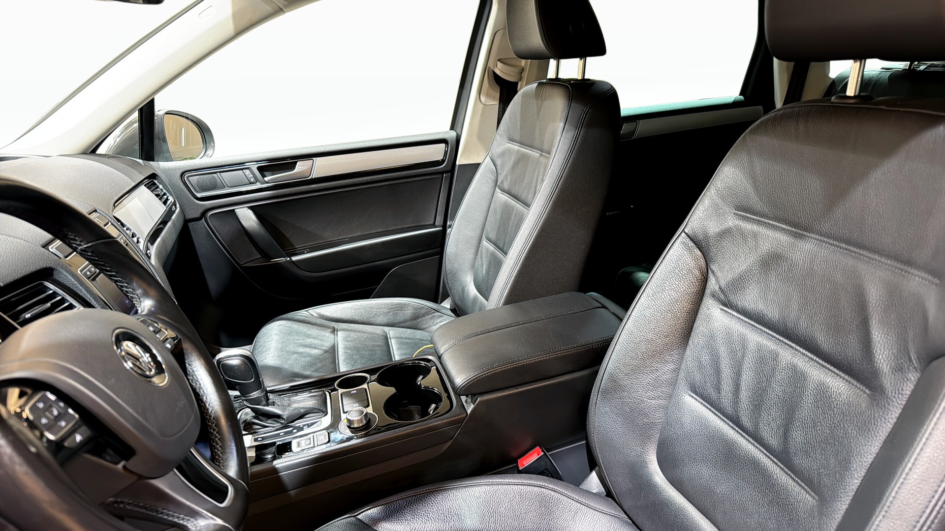 Volkswagen Touareg MRW748
