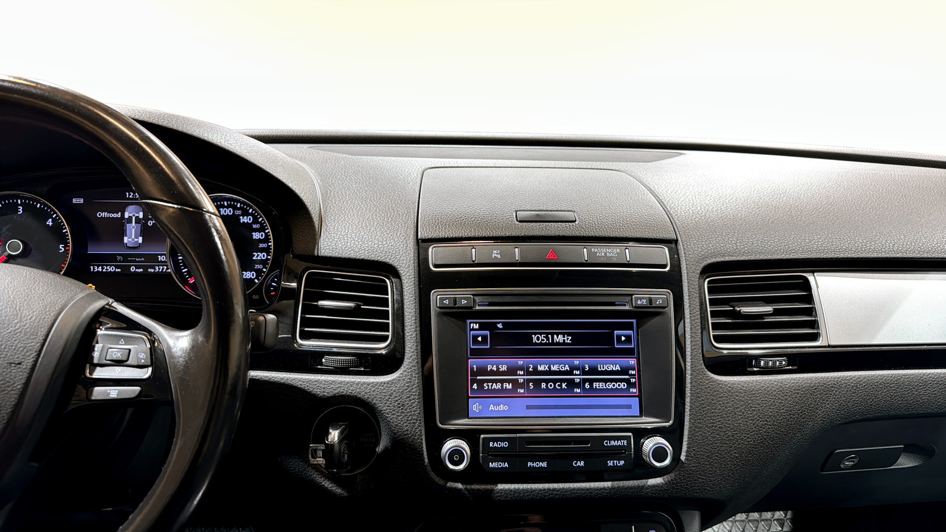Volkswagen Touareg MRW748