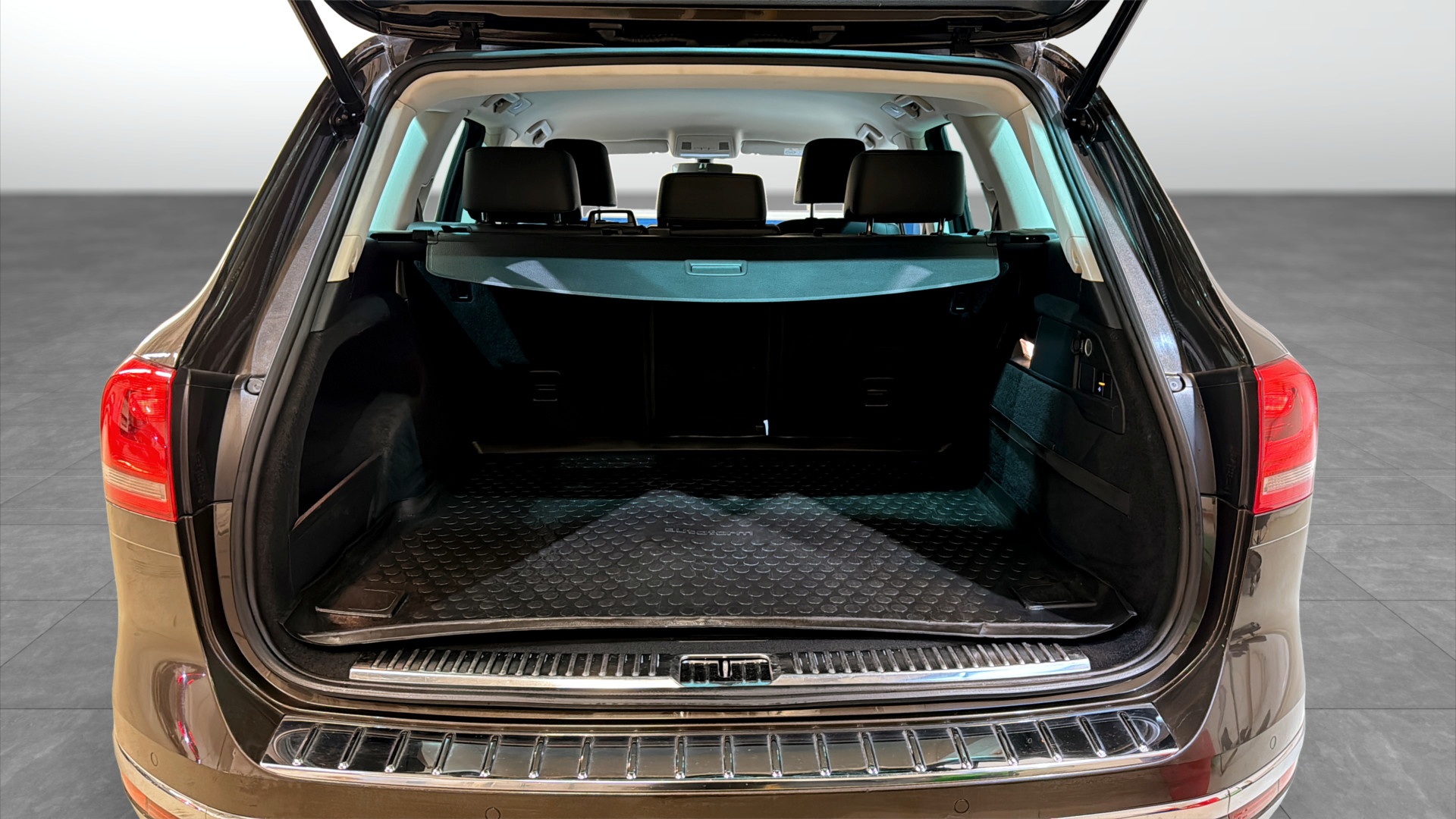 Volkswagen Touareg MRW748