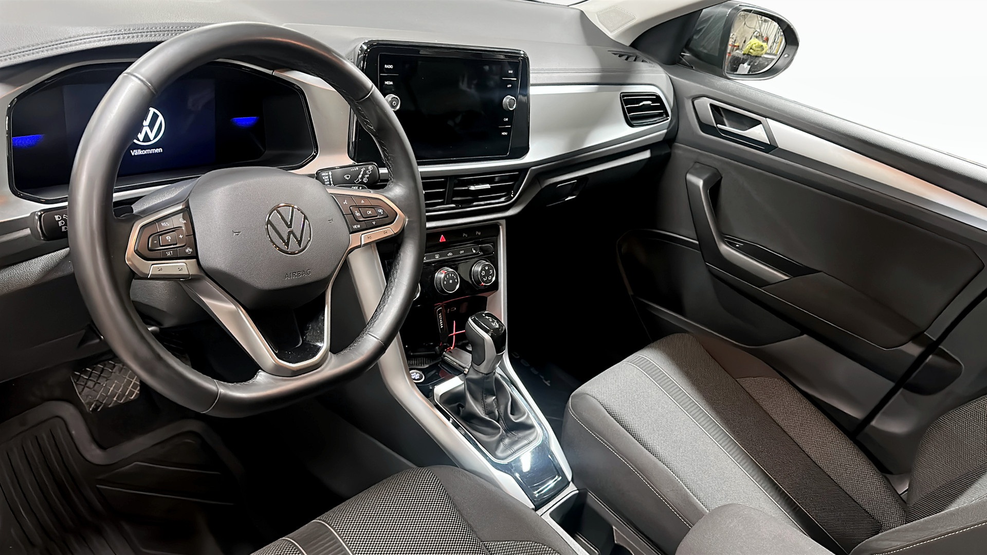 Volkswagen T-Roc MSJ49K