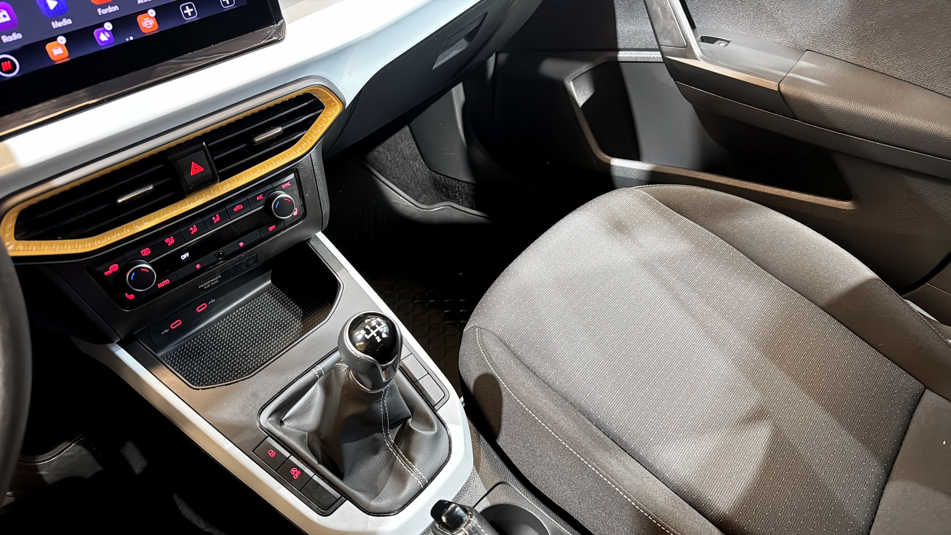 SEAT Arona MSZ85T