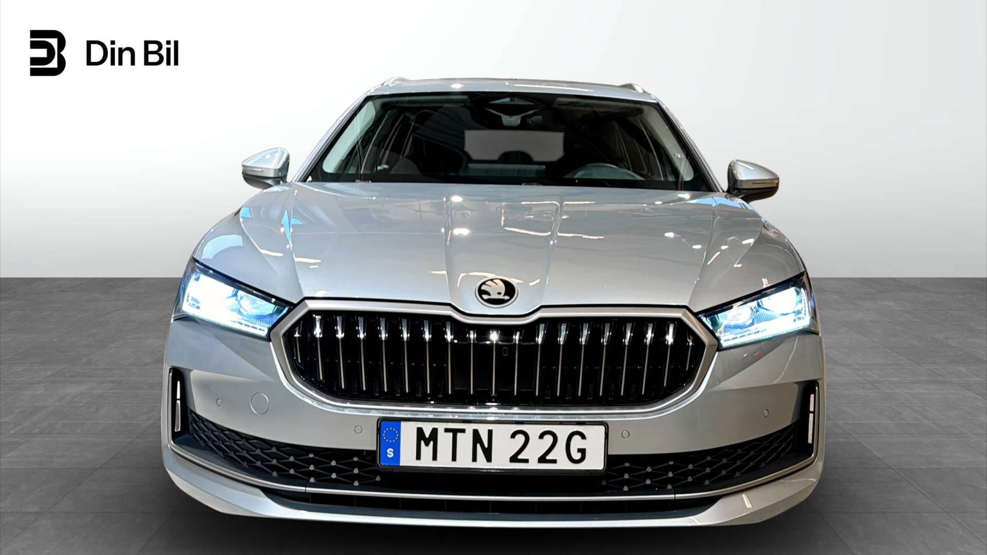 Skoda Superb Combi MTN22G